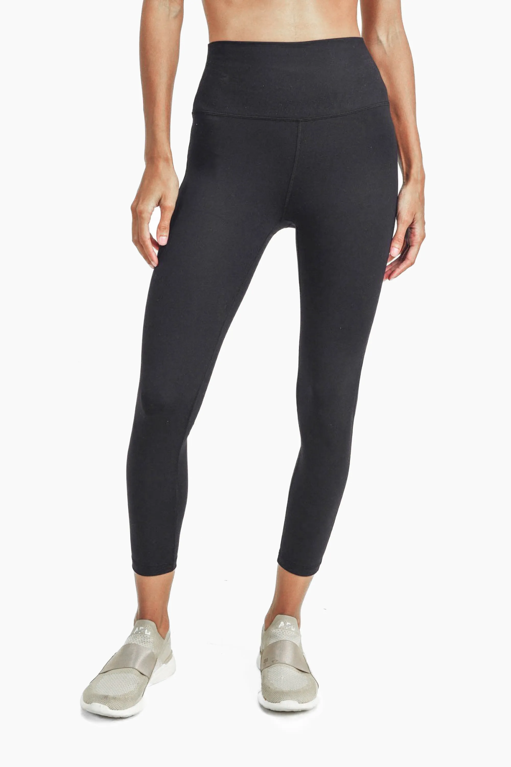 Tapered Band Solid Leggings with Back Pockets | MONO B