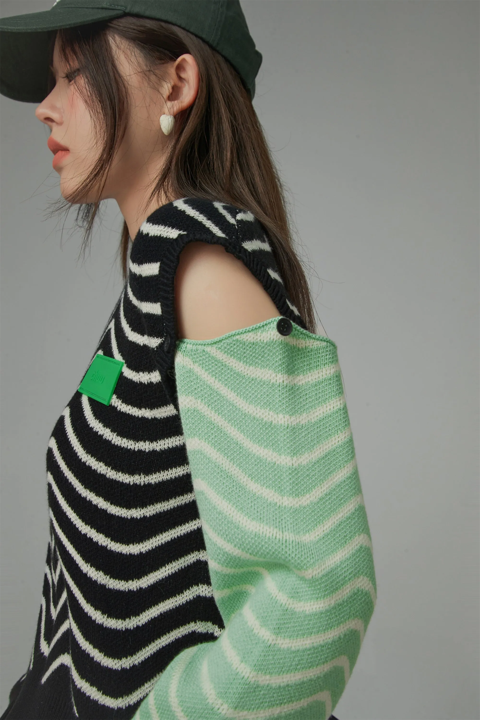 Zig-Zag Stripes Cutout Shoulders Knit Sweater